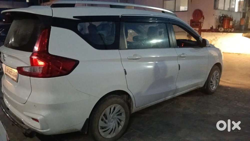 Maruti Suzuki Ertiga Vxi Cng 2026