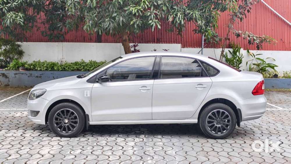 Skoda Rapid [ ] 1.5 Style Plus Tdi At, 2016, Diesel