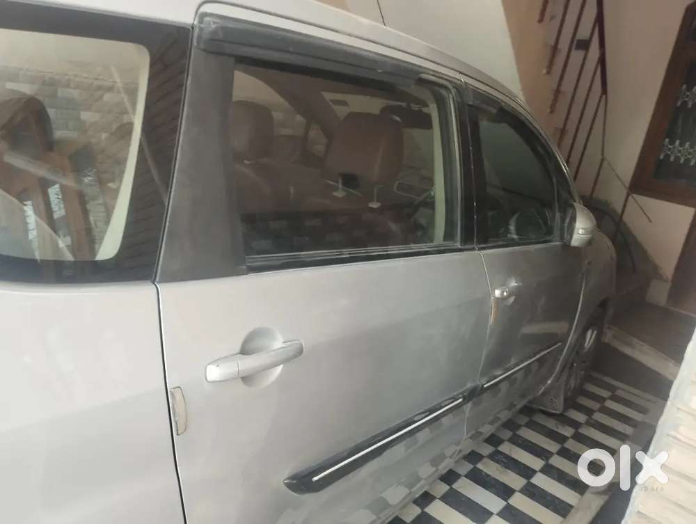 Maruti Suzuki Ertiga 2013 Petrol And Cng 90000 Km Driven