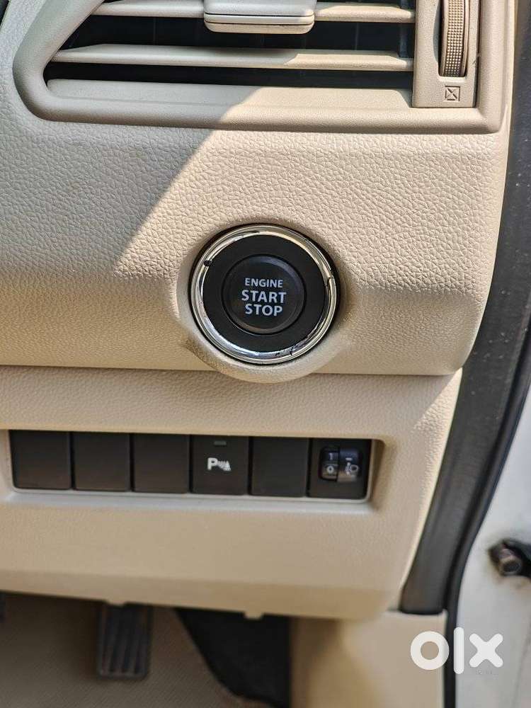 Maruti Suzuki Swift Dzire Zxi + Amt, 2018, Petrol