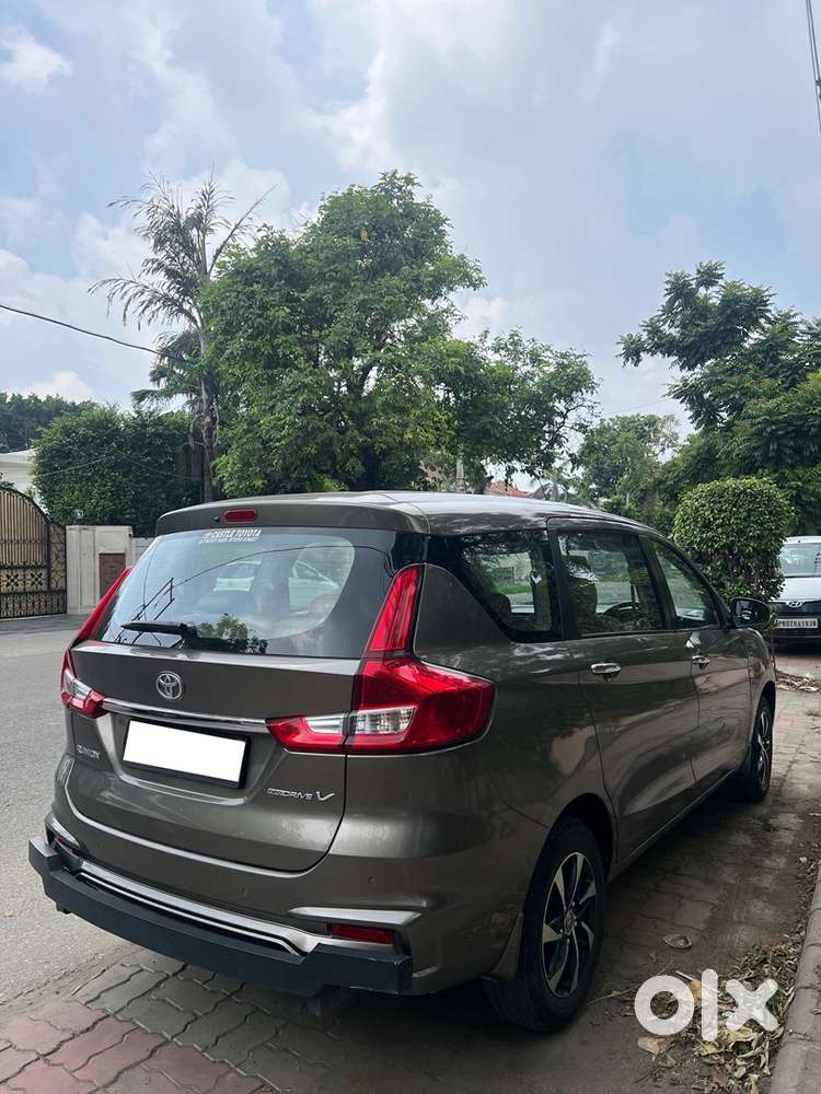 Toyota Rumion Petrol Manual 2023