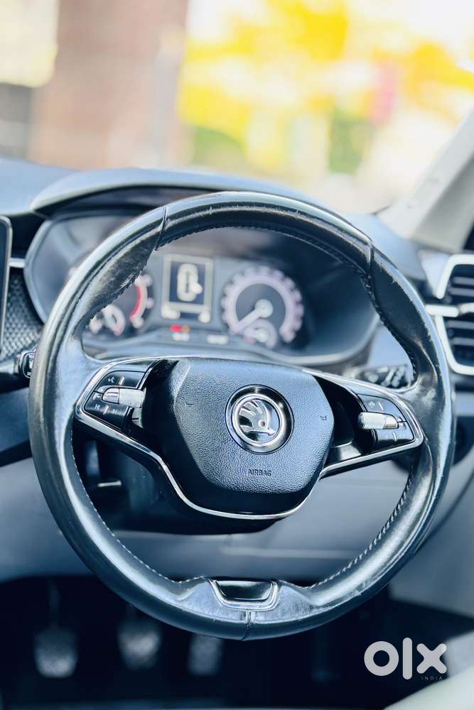 Skoda Kushaq 1.0 Tsi Style At, 2022, Petrol