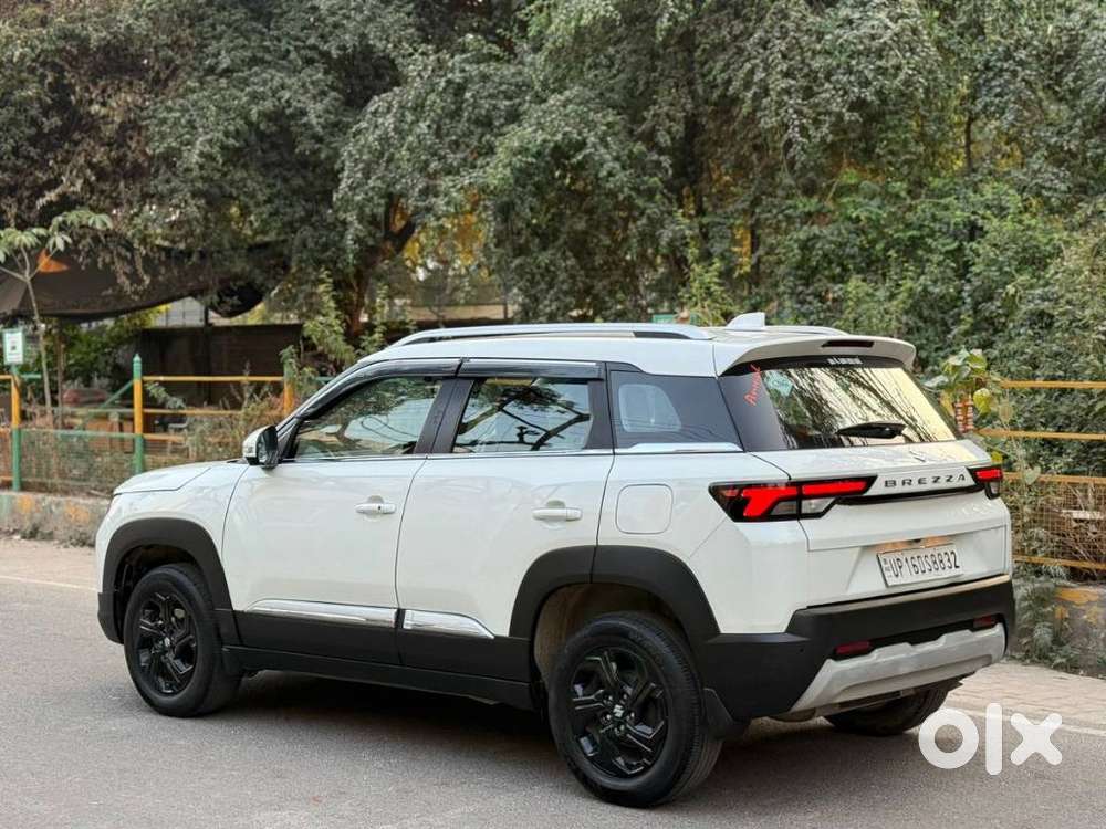 Maruti Suzuki Brezza 1.5 Zxi Cng Dual Tone, 2023, Cng & Hybrids