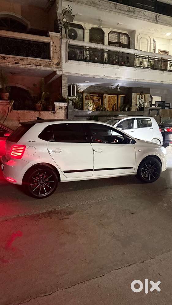 Volkswagen Polo 2015 Automatic