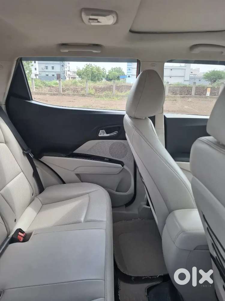 Mahindra Xuv300 W8 Petrol 2021