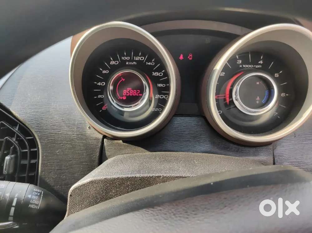 Mahindra Xuv500 2013 Diesel 90000 Km Driven