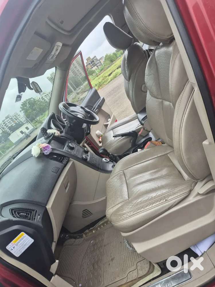 Mahindra Xuv500 W10 2016  Diesel 142000 Km Driven