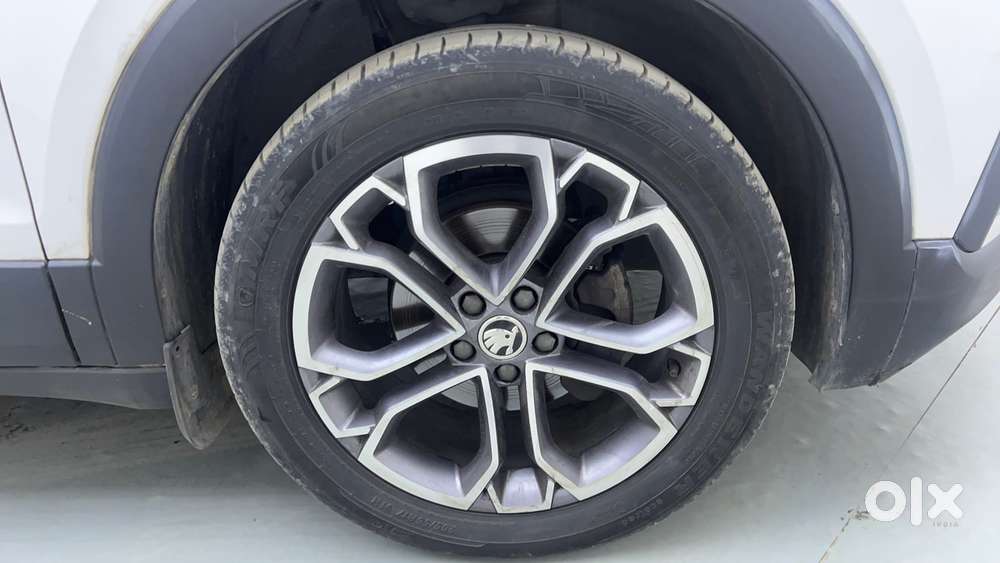Skoda Kushaq Style 1.0l Tsi Mt, 2022, Petrol