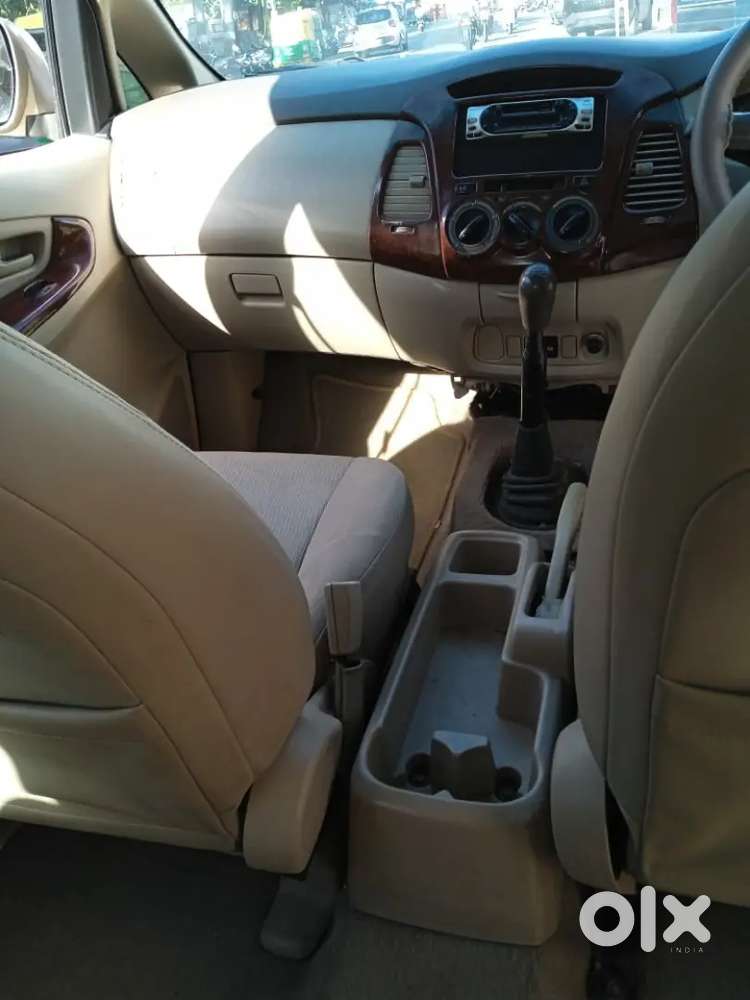 Toyota Innova 2005 Petrol 127110 Km Driven