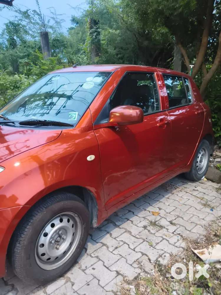 Maruti Suzuki Swift 2007 Petrol 82000 Km Driven