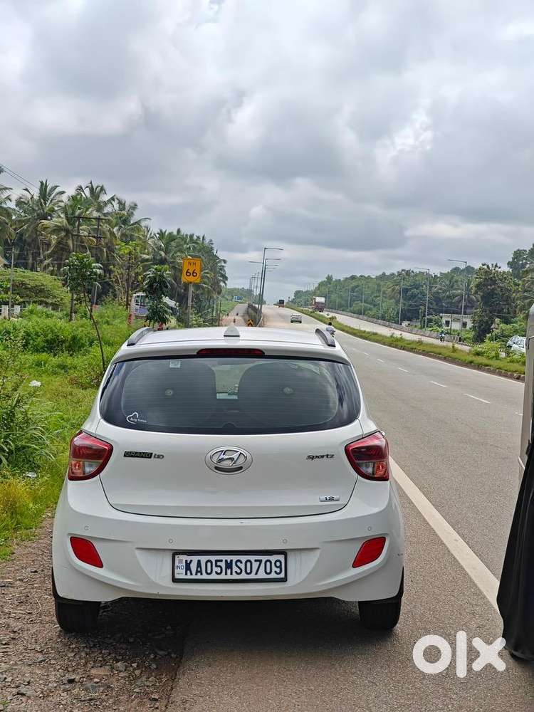 Hyundai Grand I10 2015 Petrol Well Maintained