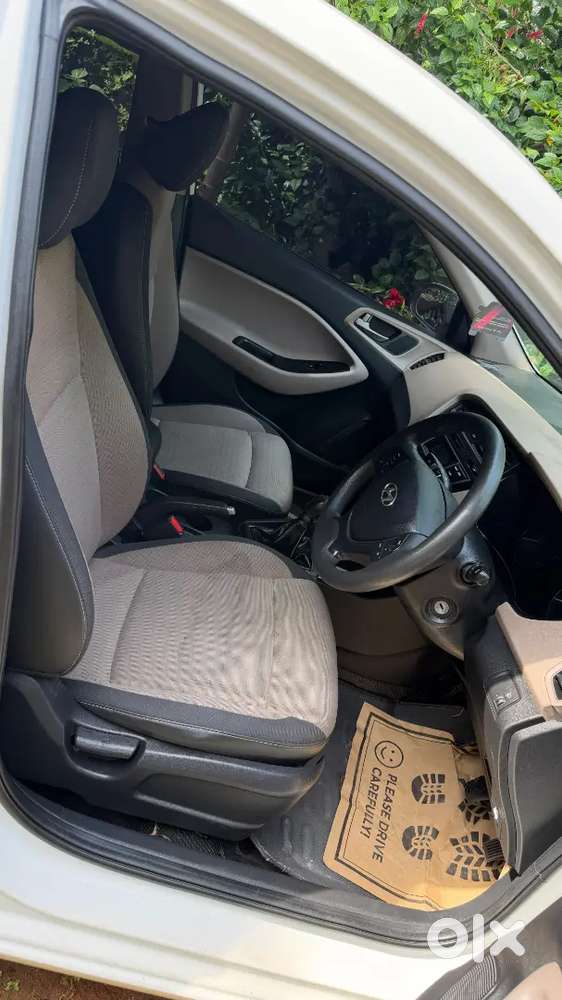 Hyundai I20 Magna Petrol 2015