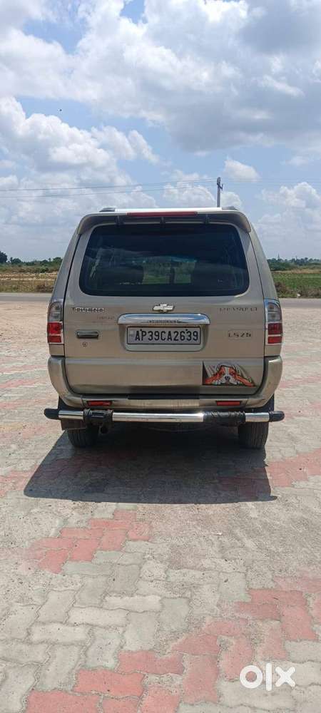Chevrolet Tavera Neo 2012