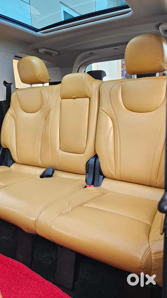 Mahindra Xuv700 2.2 Ax 7 Diesel At Str, 2025, Diesel