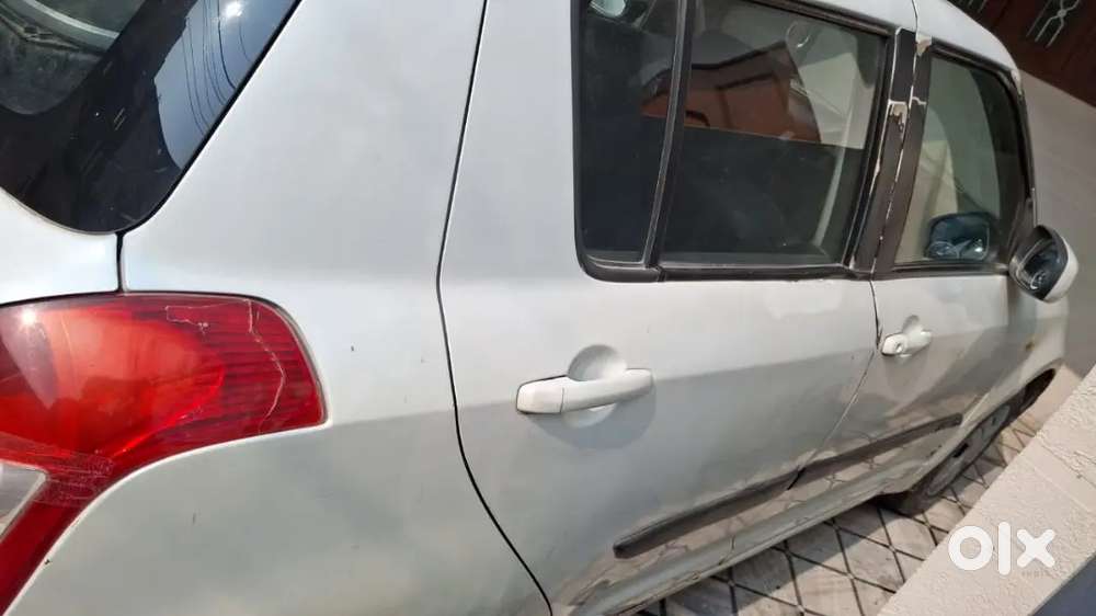 Maruti Suzuki Swift Vxi