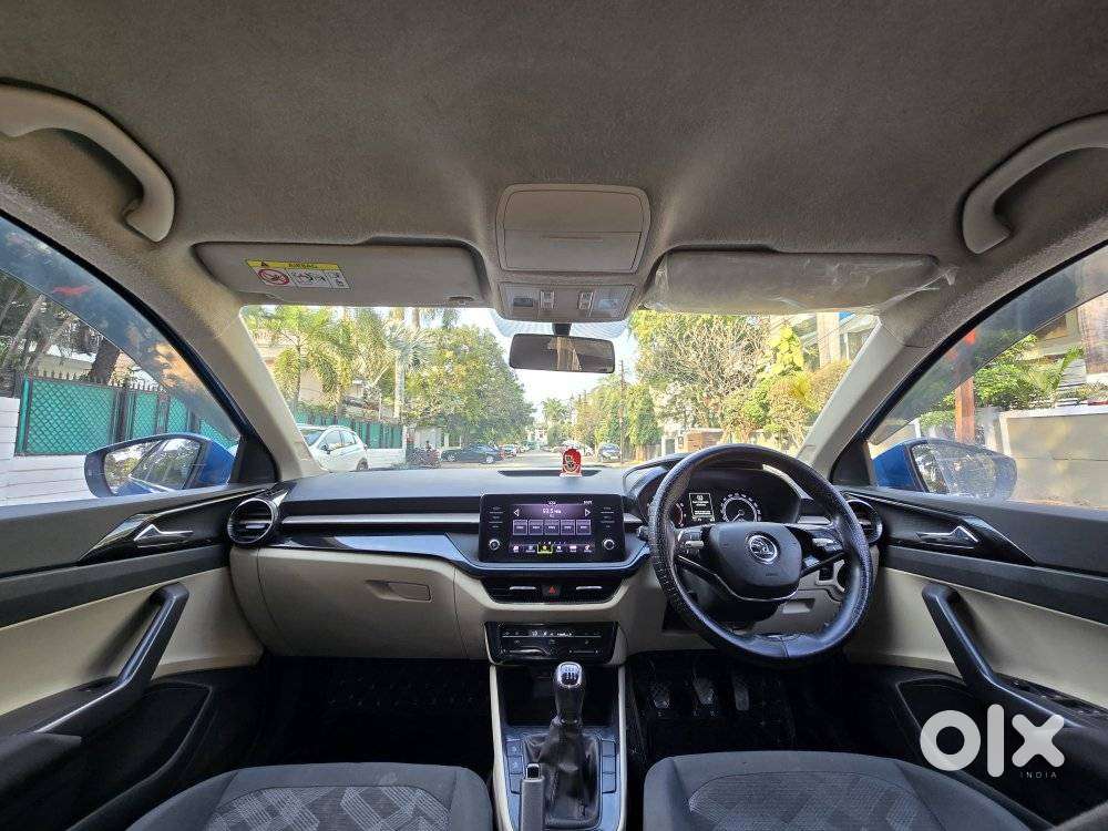 Skoda Slavia 1.0 Ambition Tsi, 2022, Petrol