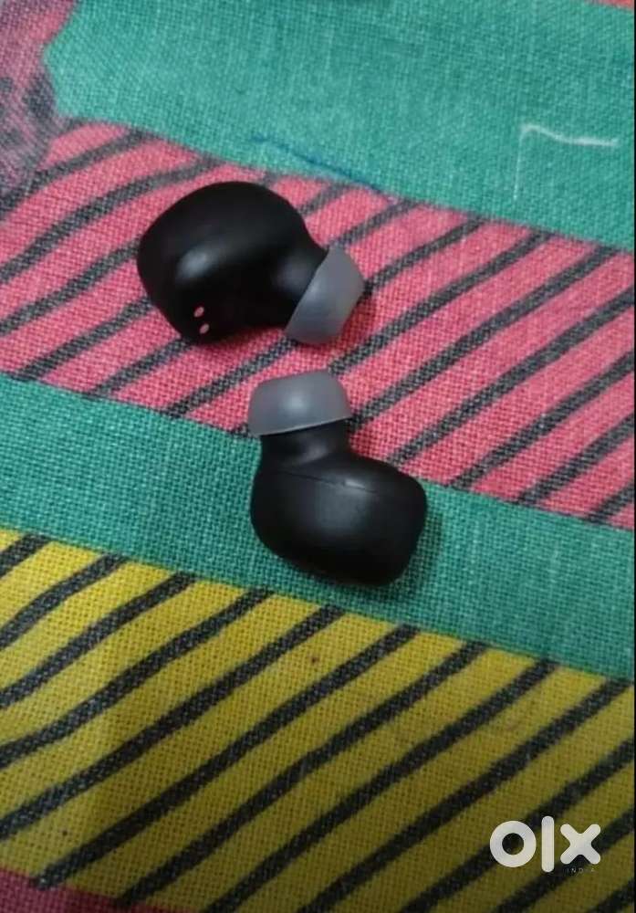 JBL Eerbouds new condition bil box nahi ha id de duga