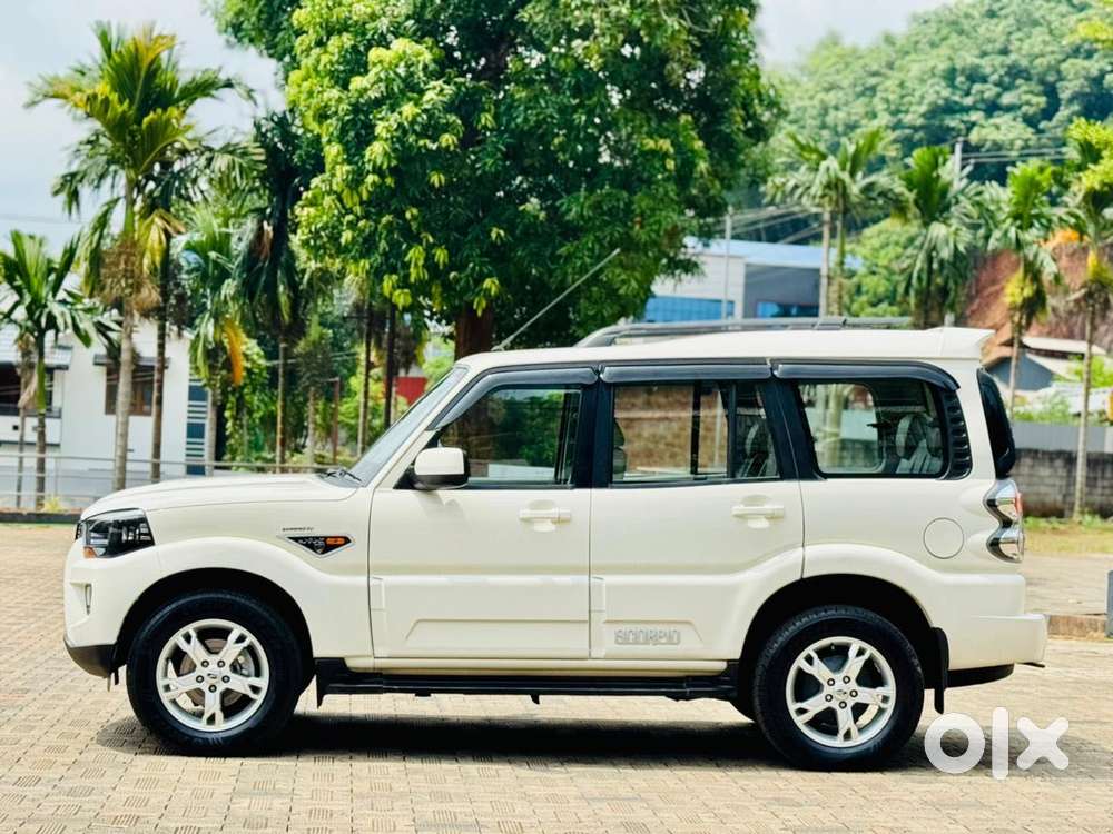Mahindra Scorpio S10 7 Seater, 2015, Diesel