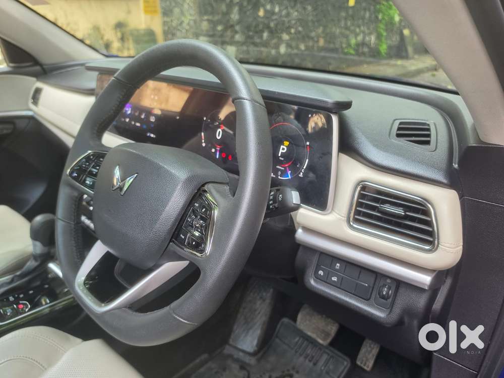 Mahindra Xuv700 2.2 Ax 7 Diesel At Luxury Pack Str, 2025, Diesel