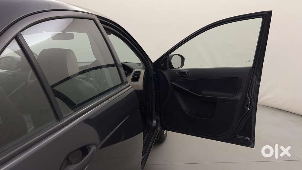 Tata Zest  Revotron 1.2t Xe, 2017, Petrol