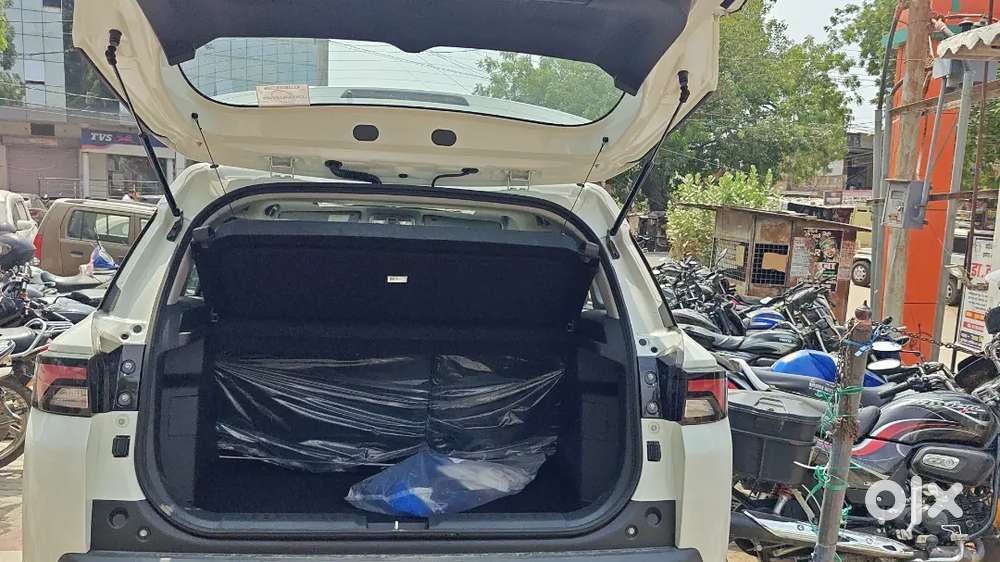 Maruti Brezza Zxi 2026