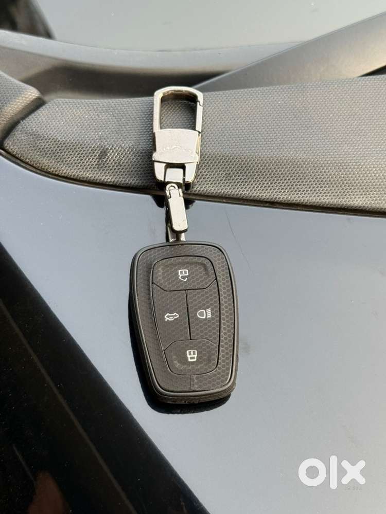 Tata Altroz 2023 Petrol 12500 Km Driven