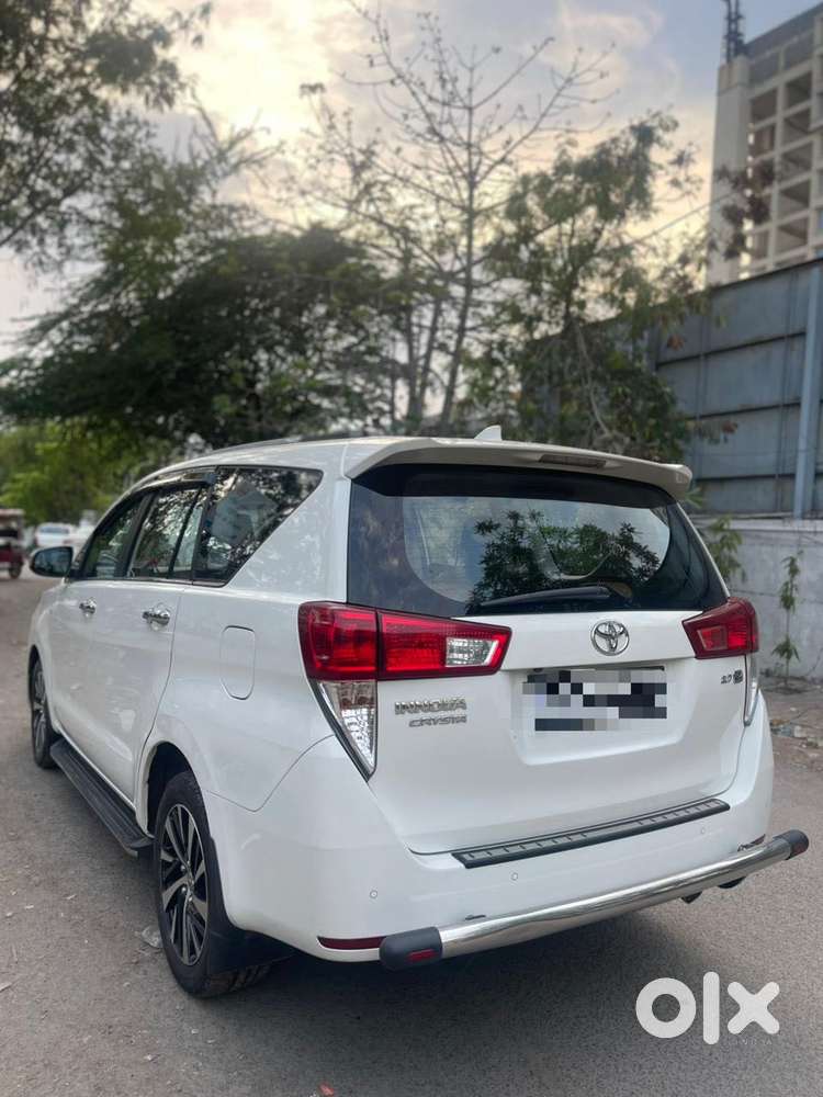 Toyota Innova Crysta, 2022, Petrol