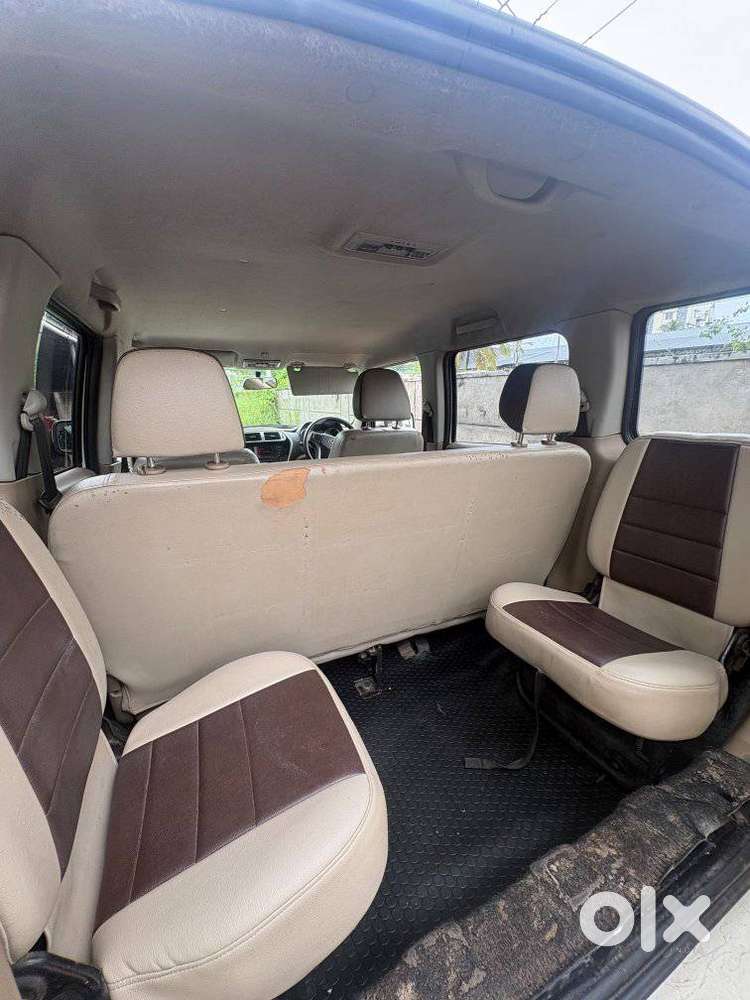 Mahindra Tuv 300 Mhawk100 T8 Amt, 2016, Diesel