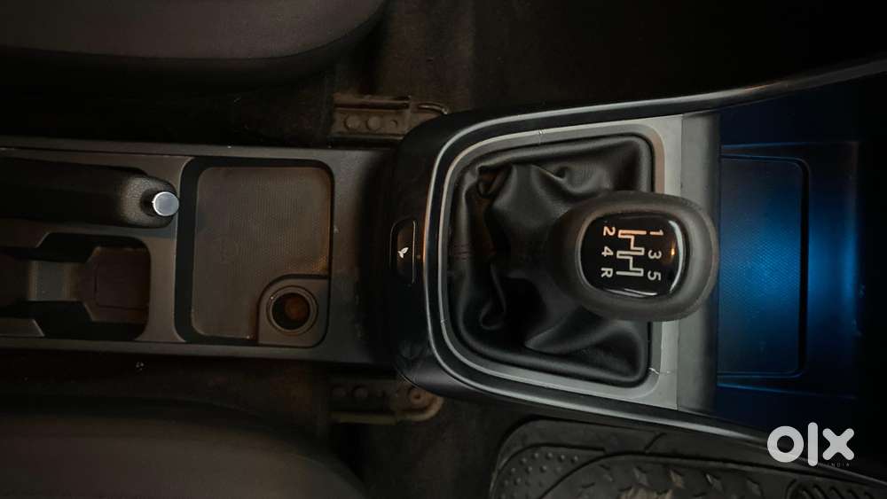 Tata Altroz 1.2 Xm Plus, 2022, Petrol