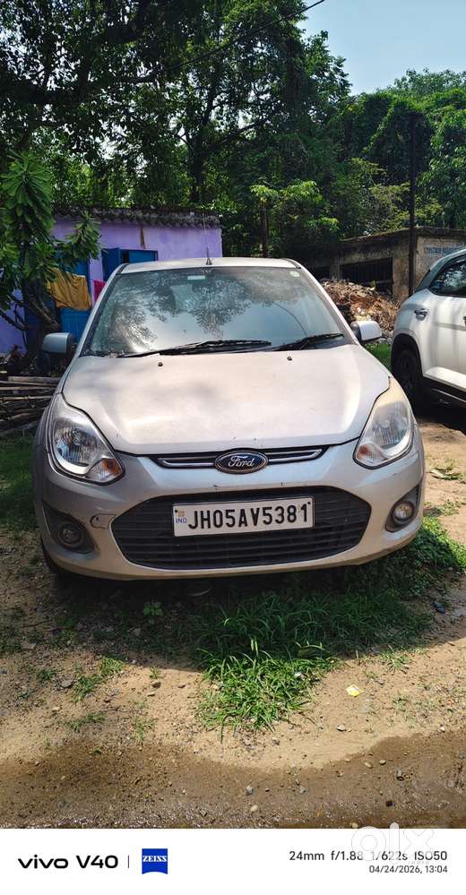 Ford Figo 1.5d Titanium Mt, 2013, Petrol
