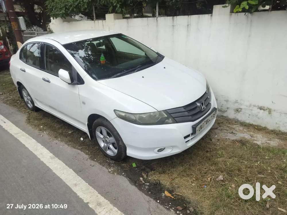 Less Driven Honda City Petrol Manual 2011 Variant