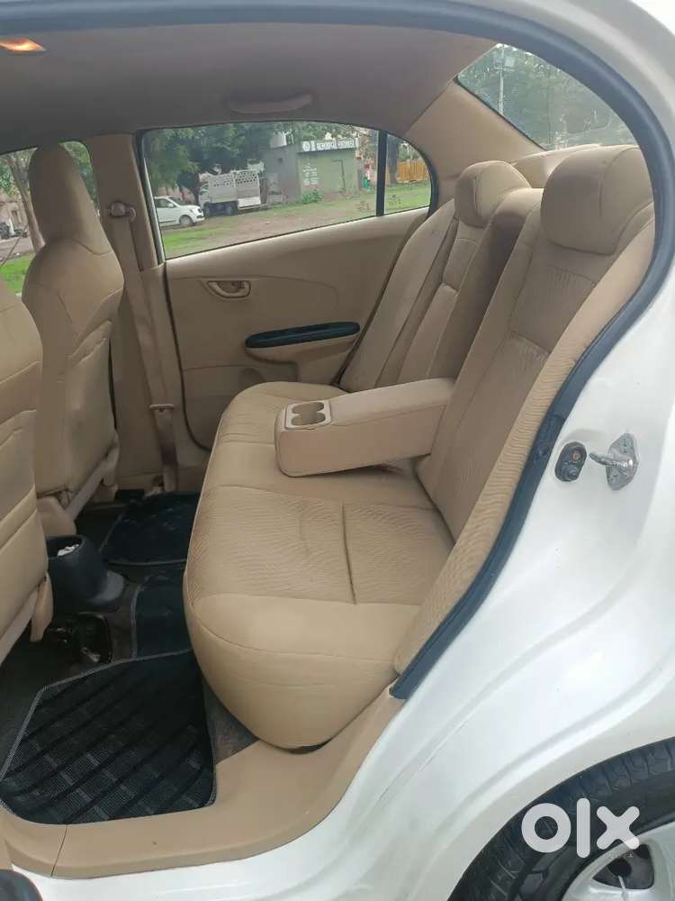 Honda Amaze 1.5 V 2015
