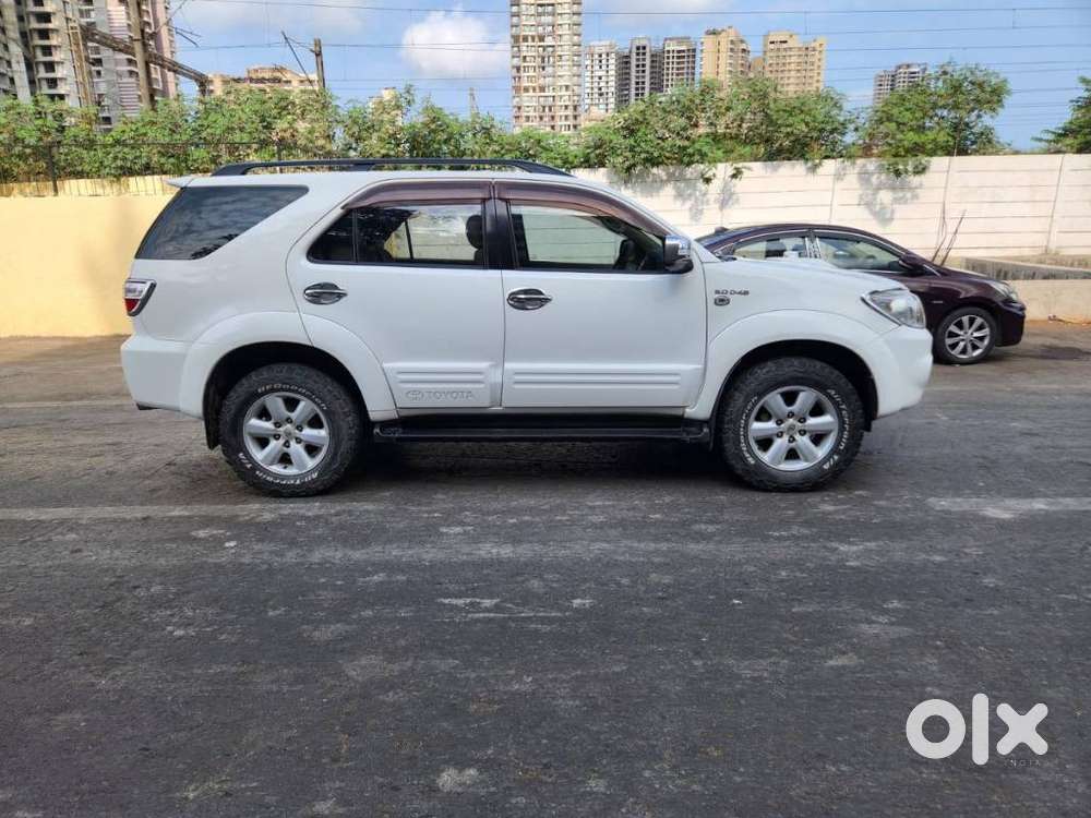 Toyota Fortuner 3.0 4x4 Anniversary Edition Mt, 2011, Diesel