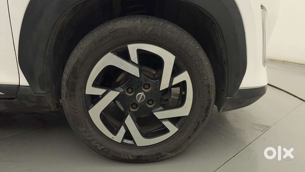 Nissan Magnite 1.0 Xv Premium Turbo Cvt, 2021, Petrol