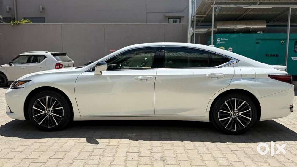 Lexus Es 300h, 2023, Petrol