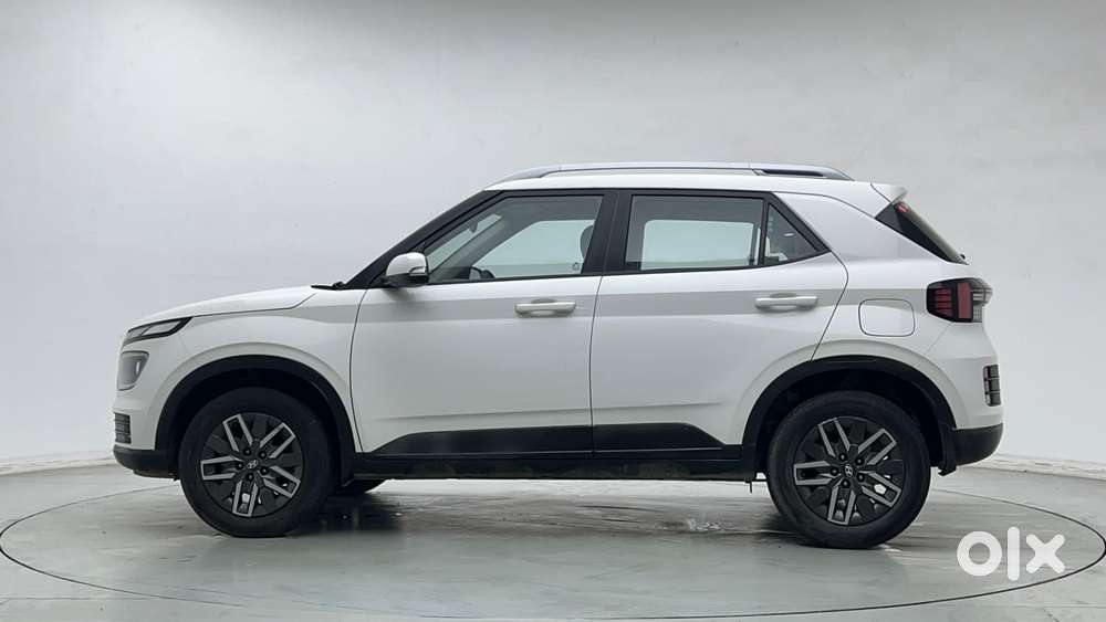 Hyundai Venue 1.0 S (o) Turbo Dct, 2023, Petrol