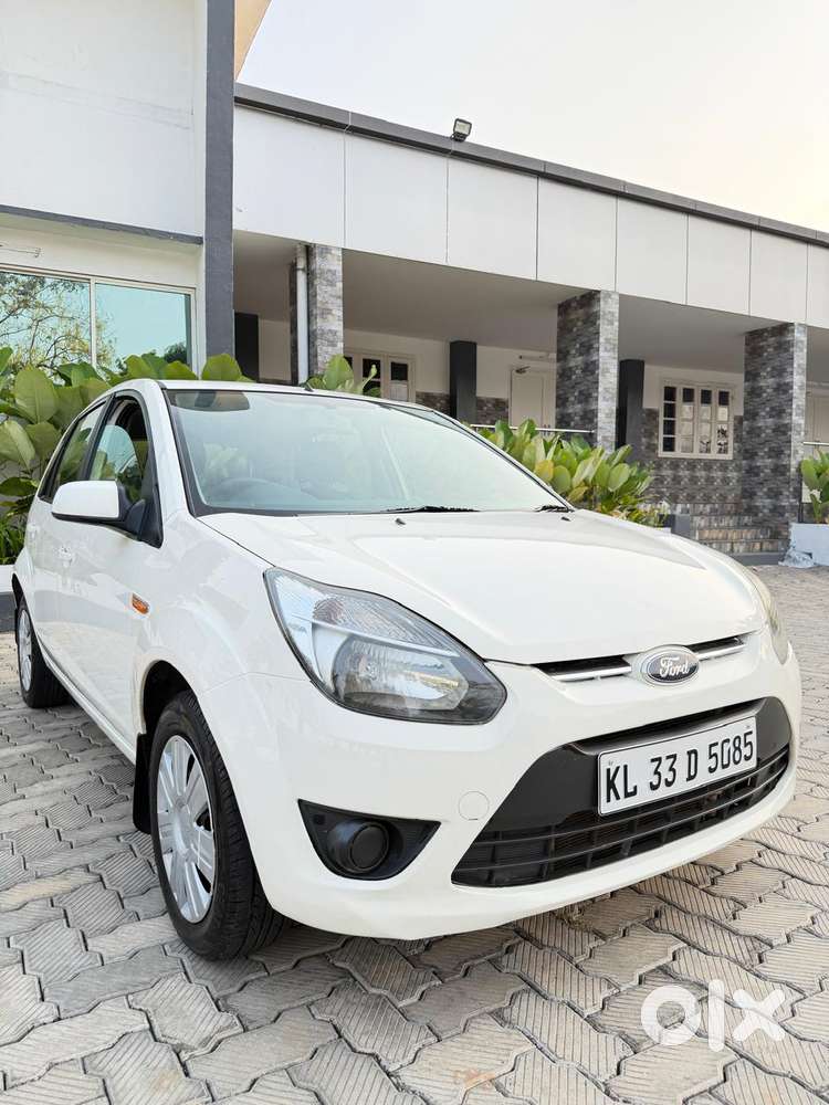 Ford Figo, 2012, Petrol