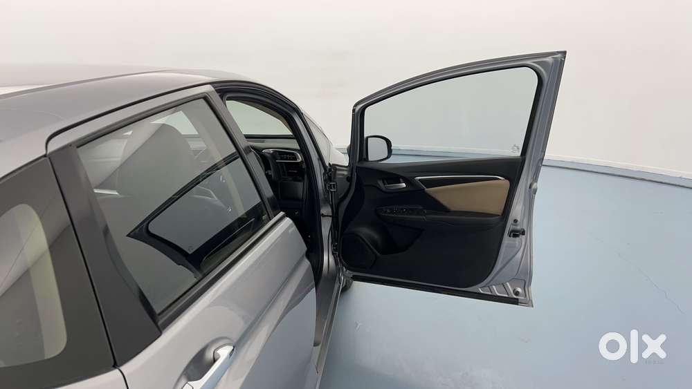 Honda Jazz [2020-2023] 1.2 Vx I-vtec Mt, 2022, Petrol