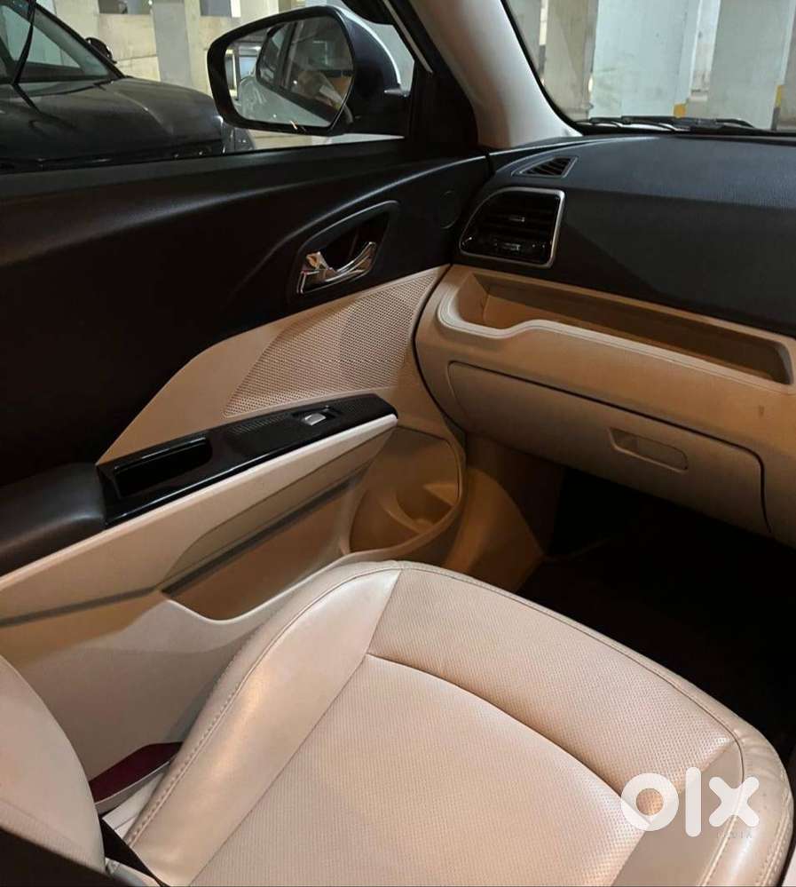 For Sale – Mahindra Xuv300 W8(o) Petrol Manual  2022
