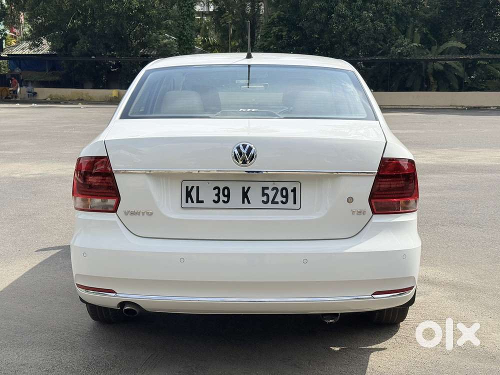 Volkswagen Vento 1.2 Tsi Highline Plus At, 2016, Petrol