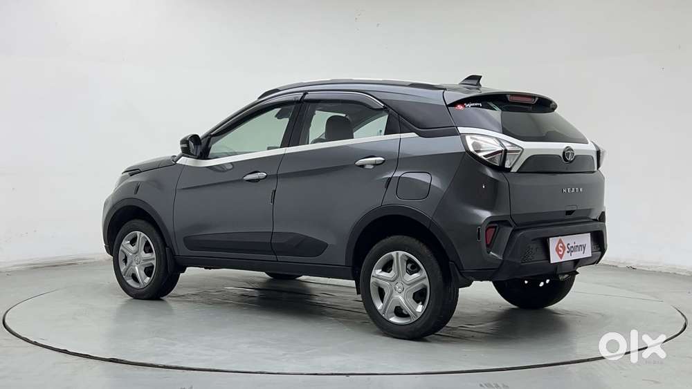 Tata Nexon 1.2 Revotron Xma Amt (s), 2023, Petrol