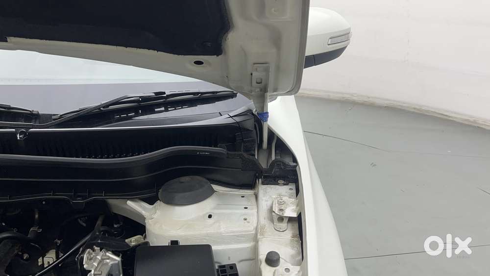 Maruti Suzuki Vitara Brezza 1.5 Zxi At, 2021, Petrol