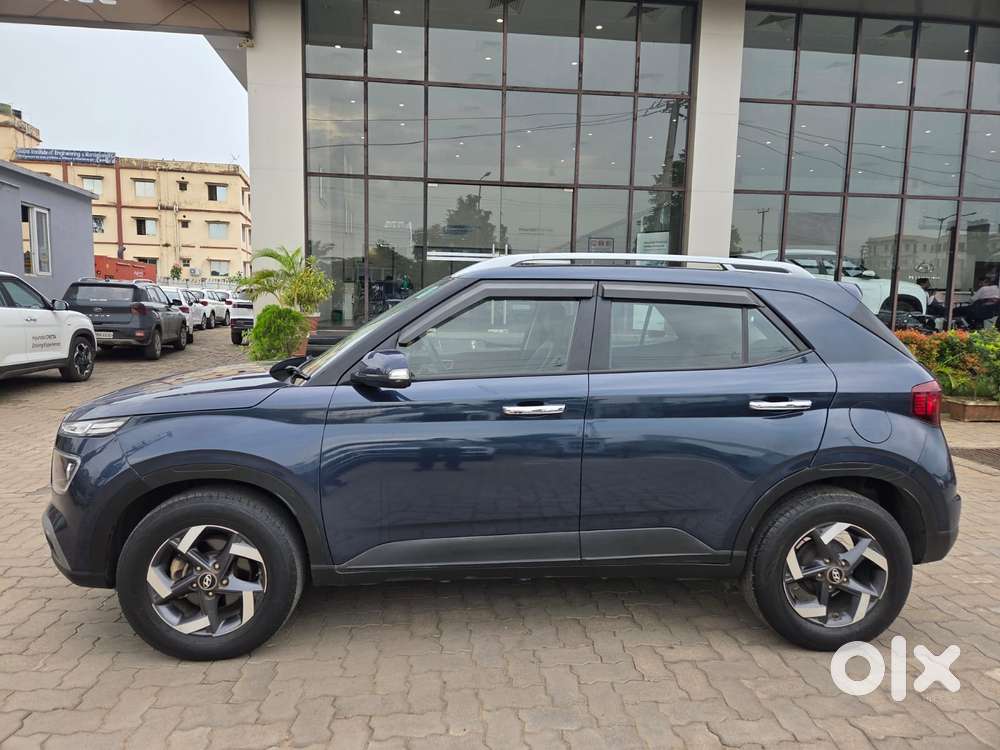 Hyundai Venue Sx (o) Mt 1.5 Diesel, 2021, Diesel