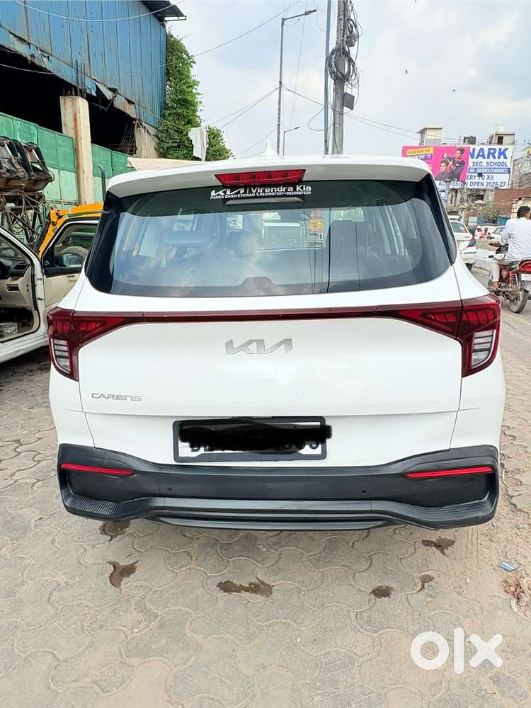 Kia Carens 2025 Petrol