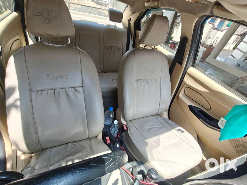 Car Is One Hand Drive