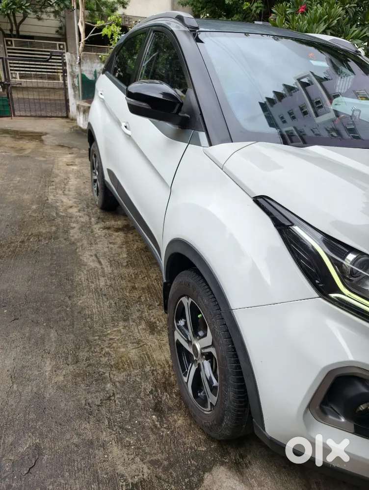 Tata Nexon 1.2 Xz Plus Dual Tone (o)