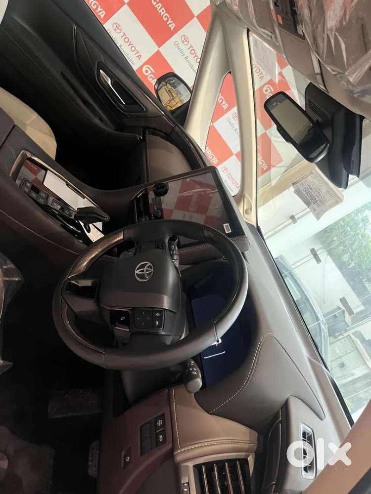 Toyota Vellfire Vip – Executive Lounge, 2025, Petrol