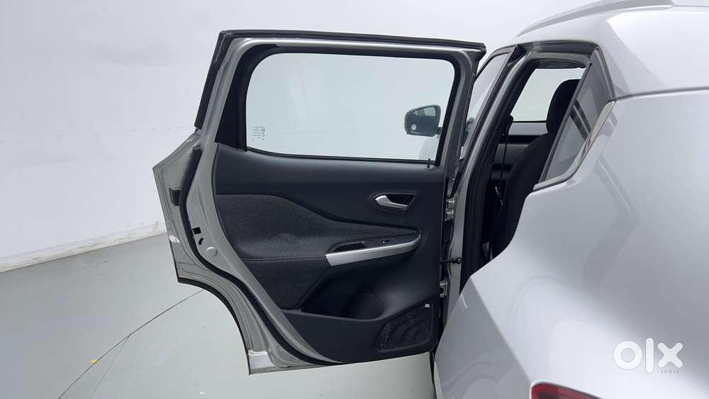 Nissan Magnite 1.0 Xv Premium Turbo Cvt, 2023, Petrol