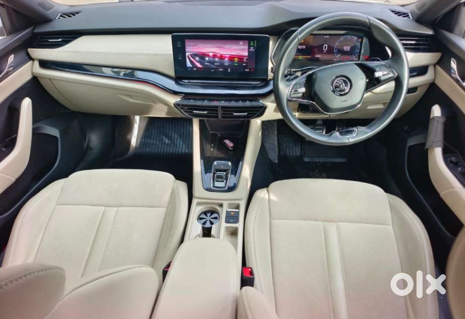 Skoda Octavia 2.0 L K Tsi At, 2022, Petrol