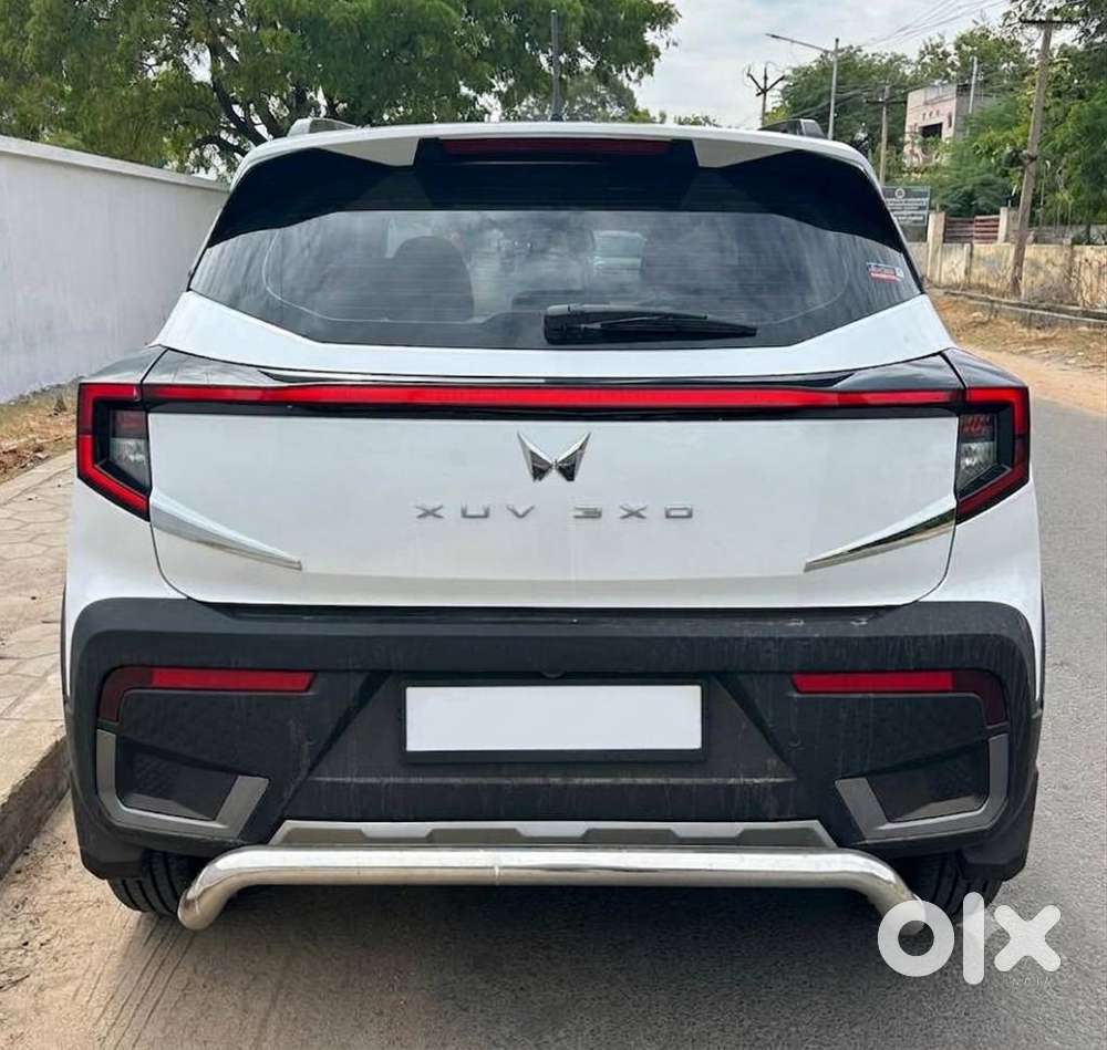 Mahindra Xuv 3xo Ax5 Pm At, 2026, Petrol